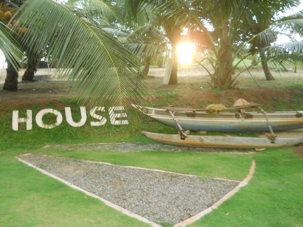 Beach House Negombo Exterior foto